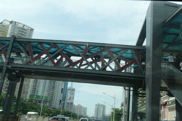 重庆北站天桥翻面